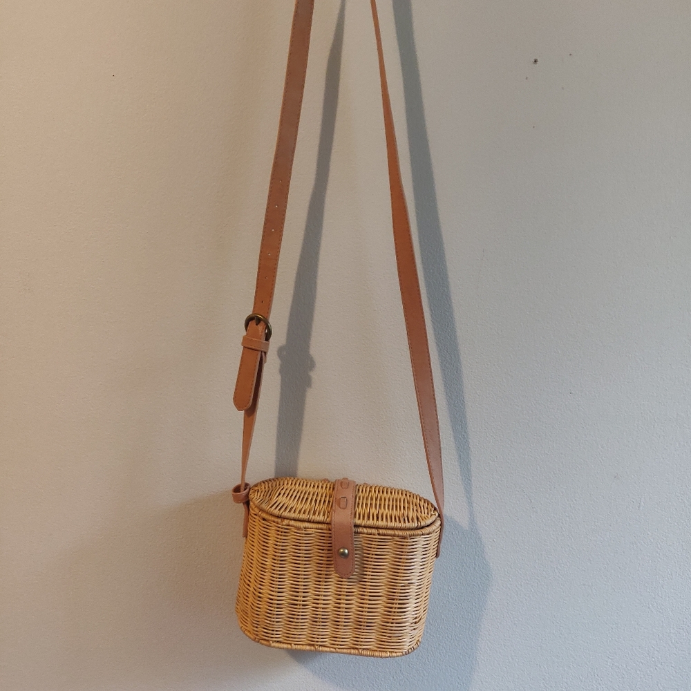 Universal Thread Co. Wicker purse